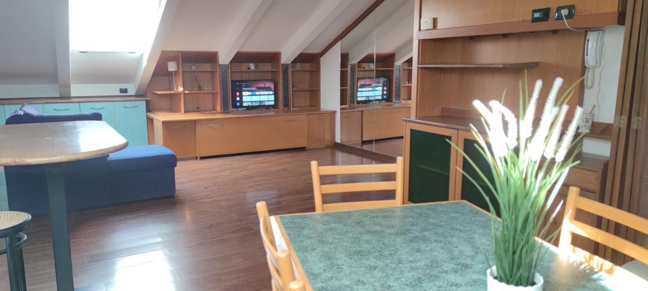Loft Mansardato Monza Eksteriør billede